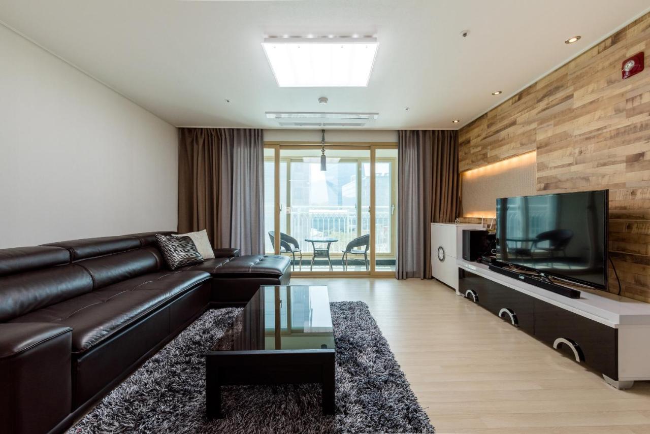 Home Fourest Residence Hotel Okpo Geoje Exterior photo